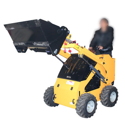 Potente Mini Skid Steer Loader de 500 kg com pista de 15,7 kW e potência máxima de 17,1 kW