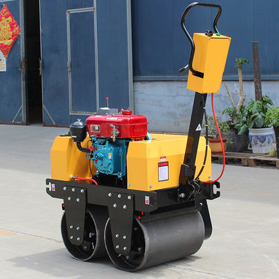 0.5 toneladas Mini Roller de Rota Compacto à mão com velocidade de 0-4 km/h e bomba hidráulica Danfoss