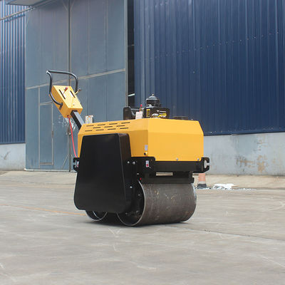 Máquina de compactação de solo portátil de 600 mm de largura com capacidade de tanque de combustível de 2,5 l