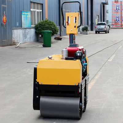 Máquina de compactação de solo portátil de 600 mm de largura com capacidade de tanque de combustível de 2,5 l