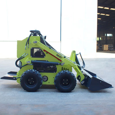 Mini-carregador de direção de deslizamento Momento de carga elevado e 950 kg Peso da máquina para trabalho pesado