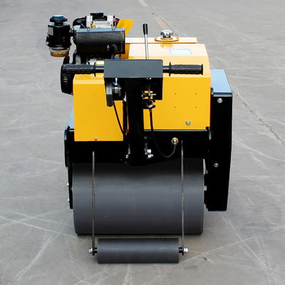 Caminhe atrás do compactador de rolos vibratórios de tambor duplo e único com frequência de vibração de 70 Hz