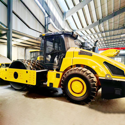 30° Capacidade de classificação 20 toneladas Motor diesel Máquina de compactação de rolos vibratórios de estrada